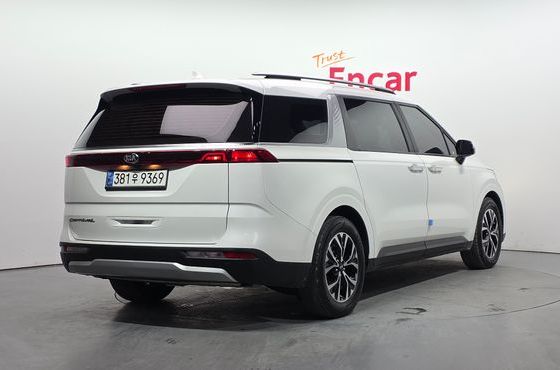 Kia Carnival 9-Seater Prestige — пробег 51 786 км — фото 2 из 5
