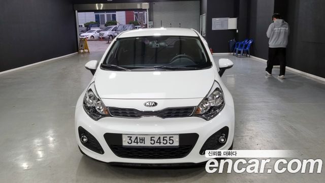 Kia pride 1.6 GDI Hatchback Luxury — пробег 84 215 км — фото 3 из 5