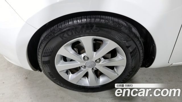 Kia pride 1.6 GDI Hatchback Luxury — пробег 84 215 км — фото 5 из 5