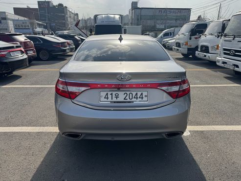 Hyundai Grandeur HG240 Luxury — пробег 180 691 км — фото 4 из 5