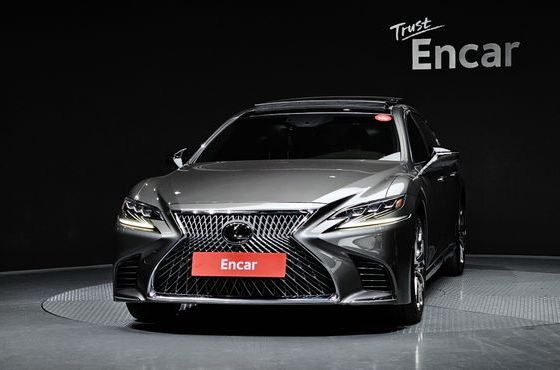 Lexus LS 3.5 Luxury AWD — пробег 132 726 км — фото 3 из 5