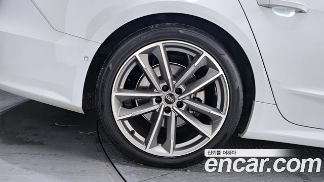 Audi A7 из Кореи Encar