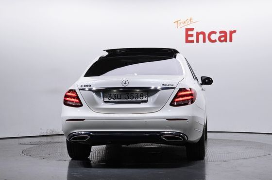 Mercedes-Benz E-Class E300 4MATIC EX Intelligent Drive — пробег 54 340 км — фото 4 из 5