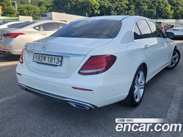 Mercedes-Benz E-Class E220 Bluetec Avantgarde — пробег 119 400 км — фото 3 из 5