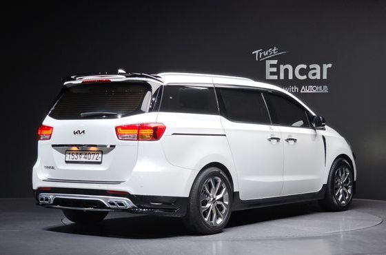 Kia Carnival 9-seater Prestige — пробег 209 633 км — фото 2 из 5