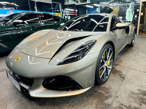 Lotus Emira 2.0 — пробег 4 000 км — фото 1 из 5