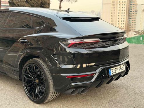 Lamborghini Urus 4.0 V8 SE — пробег 40 км — фото 4 из 5