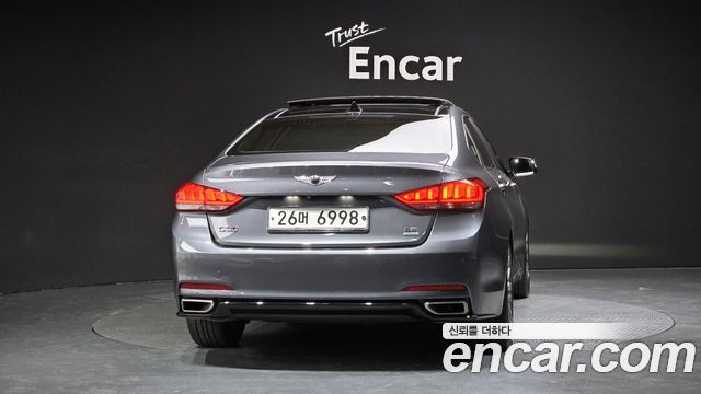 Hyundai Genesis из Кореи Encar
