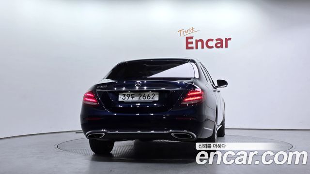 Mercedes-Benz E-Class из Кореи Encar