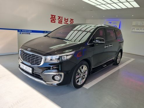 Kia Carnival 7-seater Limousine VIP — пробег 130 590 км — фото 3 из 5