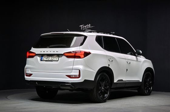 Ssangyong Rexton Diesel 2.2 4WD The Black — пробег 50 743 км — фото 2 из 5