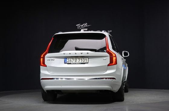 Volvo XC90 T8 Ultimate Bright Hybrid — пробег 147 443 км — фото 4 из 5
