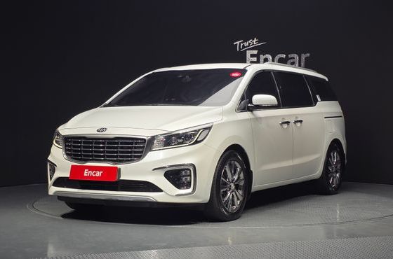 Kia Carnival 7-Seater Limousine VIP — пробег 138 780 км — фото 1 из 5