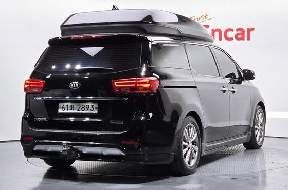 Kia Carnival 9-Seater Hi-Limousine Noblesse Special — пробег 183 336 км — фото 2 из 5