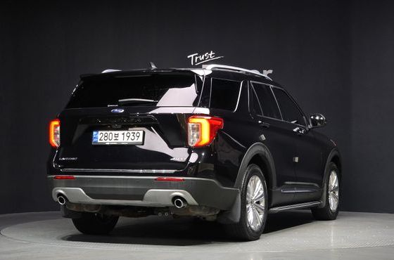 Ford Explorer 2.3 LimIted 4WD — пробег 26 311 км — фото 2 из 5