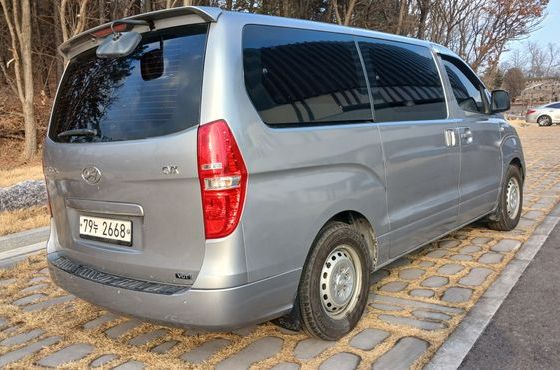 Hyundai Starex 12-Seater Wagon CVX Deluxe — пробег 352 398 км — фото 2 из 5