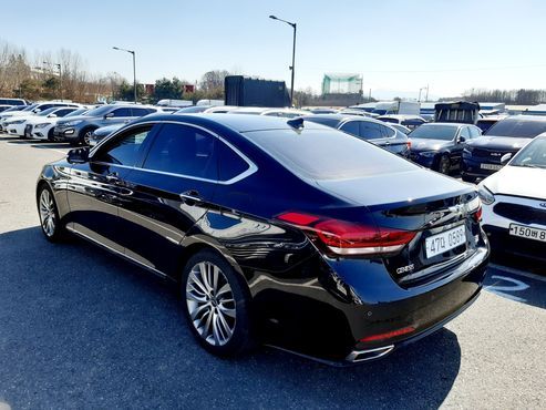 Hyundai Genesis G330 Premium AWD — пробег 150 000 км — фото 4 из 5