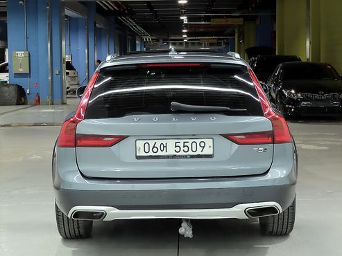 Volvo V90 T5 Pro AWD — пробег 160 449 км — фото 4 из 5