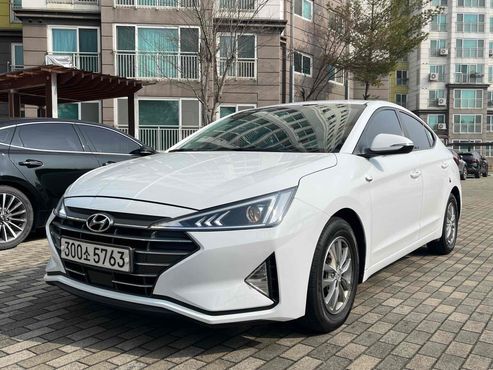 Hyundai AVANTE 1.6 Smart — пробег 130 000 км — фото 1 из 5