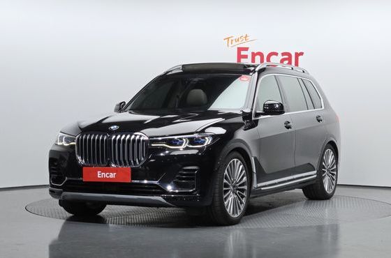 BMW X7 xDrive 40d Design Pure Excellence 7-Seater — пробег 85 031 км — фото 1 из 5