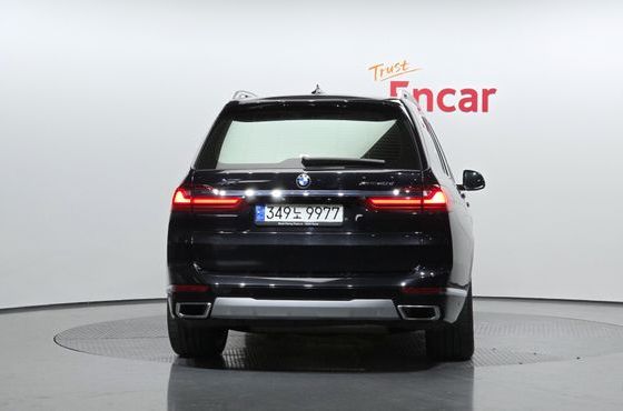BMW X7 xDrive 40d Design Pure Excellence 7-Seater — пробег 85 031 км — фото 4 из 5