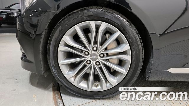 Hyundai Genesis из Кореи Encar