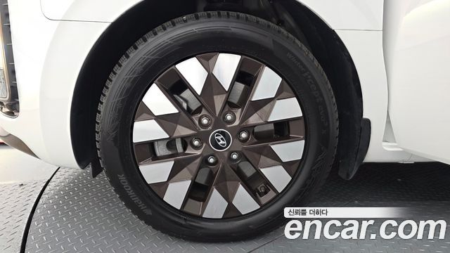Hyundai Staria из Кореи Encar