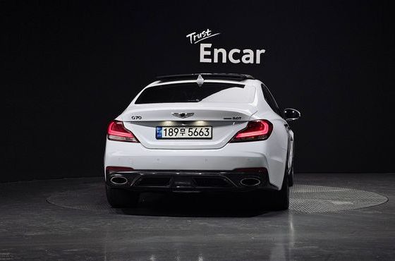 Genesis G70 2.0T AWD Sport Package — пробег 84 692 км — фото 4 из 5