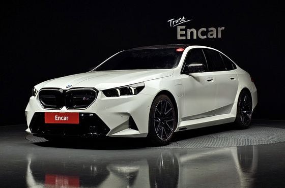 BMW M5 M5 Sedan — пробег 5 370 км — фото 1 из 5