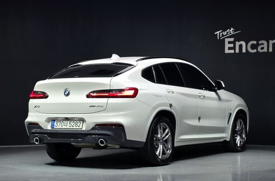 BMW X4 xDrive20d M Sports Online Exclusive Edition — пробег 75 161 км — фото 2 из 5