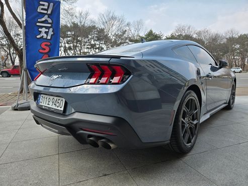 Ford Mustang 2.3 EcoBoost Premium Coupe — пробег 23 000 км — фото 2 из 5