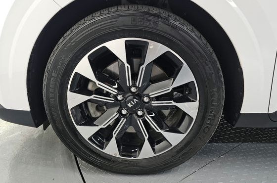 Kia Carnival 9-Seater Prestige — пробег 90 586 км — фото 5 из 5