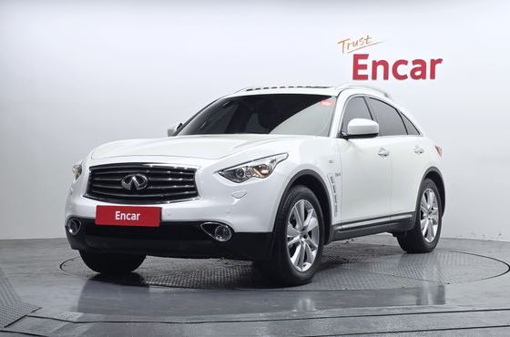 Infiniti QX70 3.0d AWD — пробег 106 139 км — фото 1 из 5