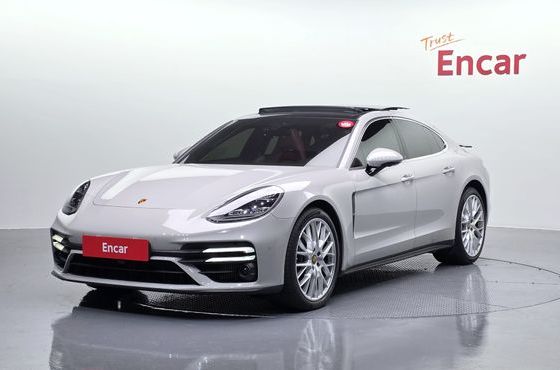 Porsche Panamera 2.9 AWD — пробег 12 320 км — фото 1 из 5