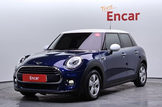 Mini Cooper 5Door Standard 3rd — пробег 67 442 км — фото 1 из 5