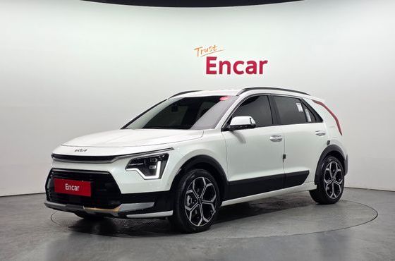 Kia Niro Signature — пробег 1 914 км — фото 1 из 5