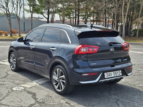 Kia Niro Noblesse — пробег 141 907 км — фото 3 из 5