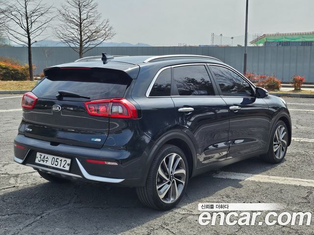 Kia Niro Noblesse — пробег 141 907 км — фото 5 из 5