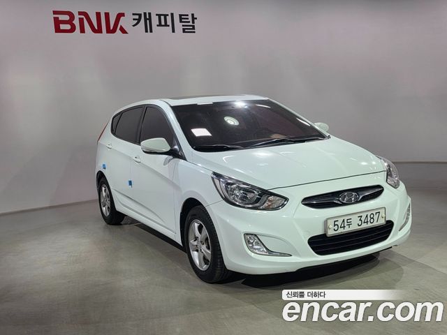Hyundai Accent 1.4 VVT Premier — пробег 176 660 км — фото 3 из 5