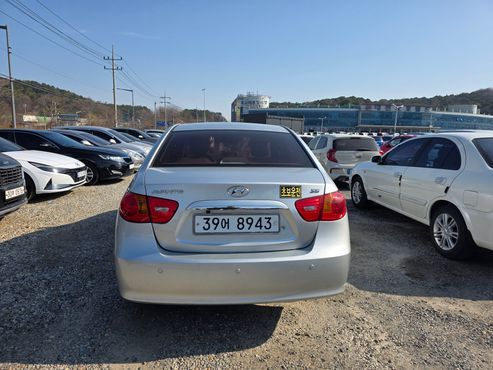 Hyundai AVANTE 1.6 VVT S16 LUXURY — пробег 105 402 км — фото 4 из 5