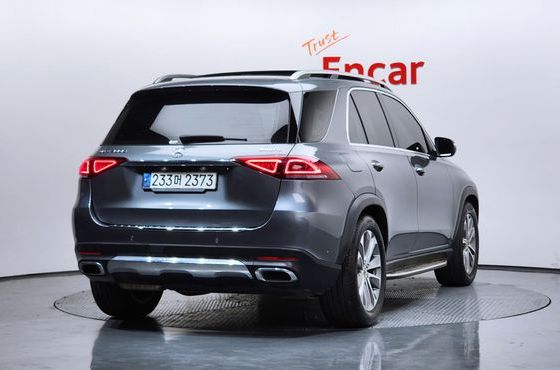 Mercedes-Benz GLE-Class GLE300d 4MATIC — пробег 82 988 км — фото 2 из 5