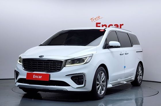 Kia Carnival 9-Seater Noblesse Special — пробег 67 569 км — фото 1 из 5