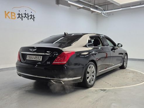 Genesis EQ900 5.0 GDI AWD Limousine Prestige — пробег 135 940 км — фото 3 из 5