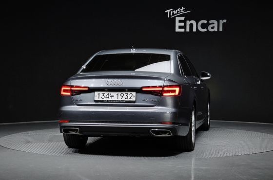 Audi A4 40 TFSI — пробег 61 592 км — фото 4 из 5