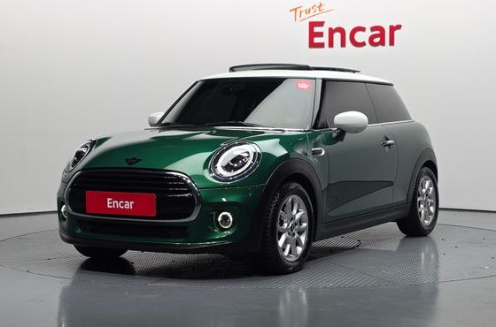 Mini Cooper Classic Plus Launch Pack Third Generation — пробег 83 060 км — фото 1 из 5
