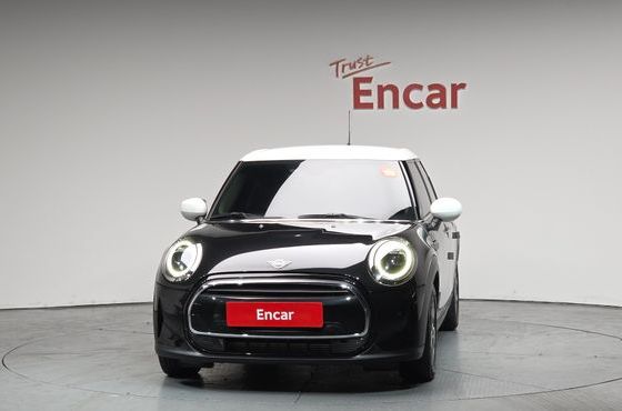 Mini Cooper 5Door Classic Third Generation — пробег 15 715 км — фото 3 из 5