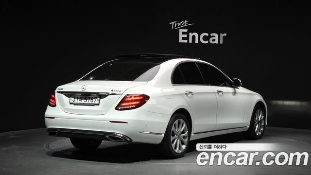 Mercedes-Benz E-Class из Кореи Encar