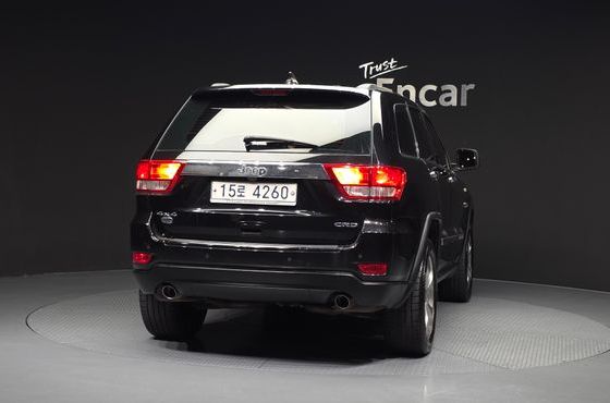Jeep Cherokee 3.0 Diesel Overland WK2 — пробег 179 328 км — фото 4 из 5