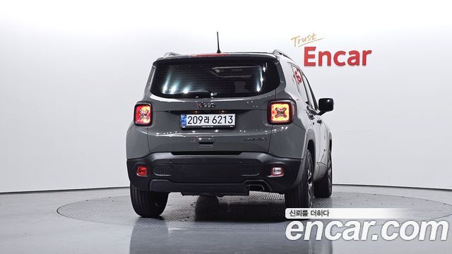 Jeep Renegade 1.3 Limited — пробег 27 574 км — фото 4 из 5