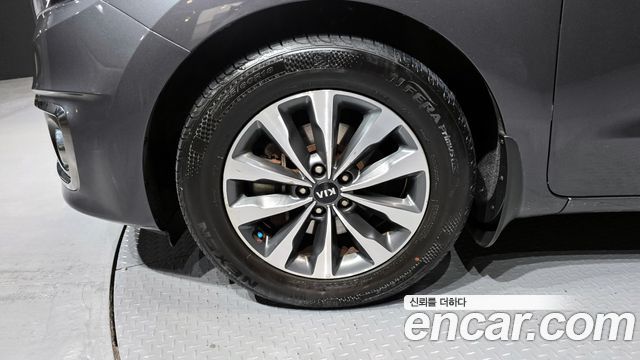 Kia Carnival из Кореи Encar